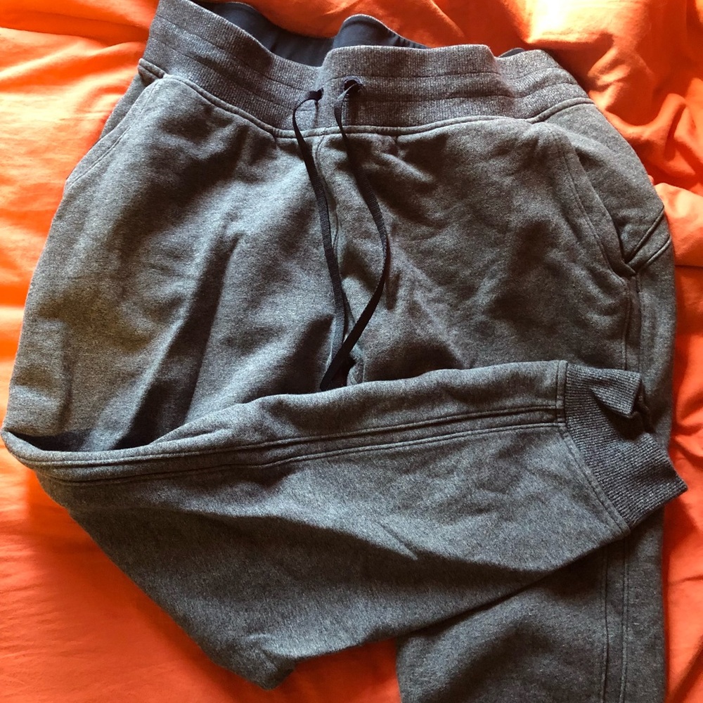 LULULEMON JOGGER